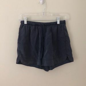 flowy Sperry short! Really nice quality!